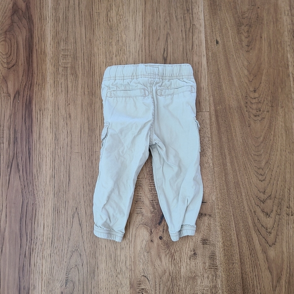 4/$20 OshKosh cargo pants - Picture 2 of 4